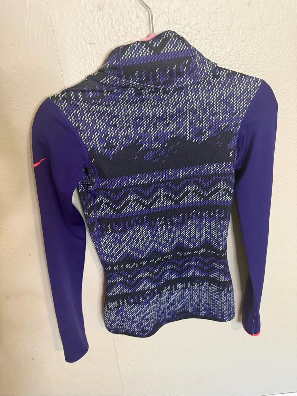 Nike Pro Purple Patterned Long-Sleeve size XS